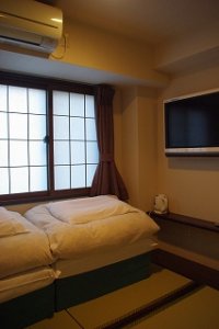Tiny Japanese-style hotel