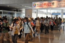 Seniors will take part in package tours in the early morning in Kyoto City.