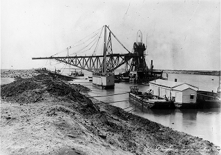 Construction of the Suez Canal