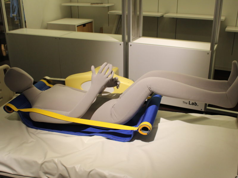 An equipment to carry a bedridden person is under development.