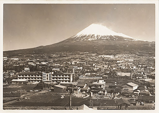 Mt. Fuji seen from the train from Kyoto to Tokyo in the early 20th century.